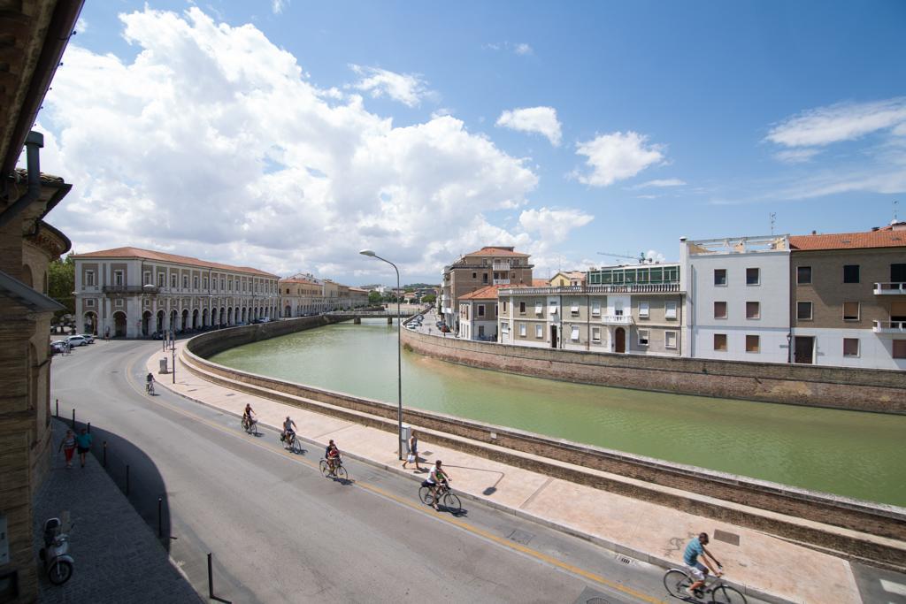 Al Foro Annonario Bed & Breakfast Senigallia Bagian luar foto