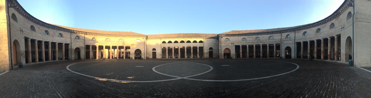 Al Foro Annonario Bed & Breakfast Senigallia Bagian luar foto